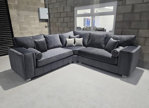 New layla corner sofa - new|,