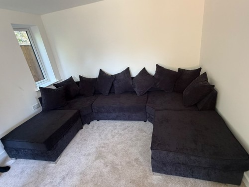 Bishop shape sofa black - u,