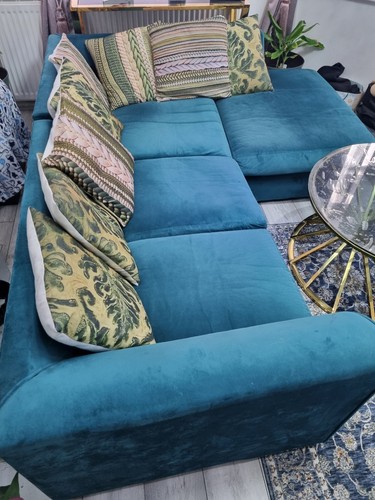 Blue velvet shaped corner - blue,