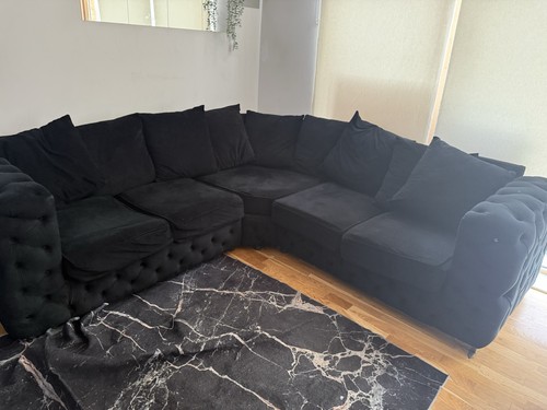 Black tufted corner sofa - tufted,
