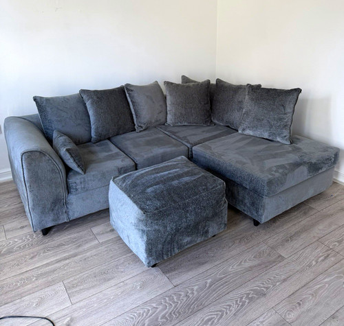 Grey fabric right facing - right,